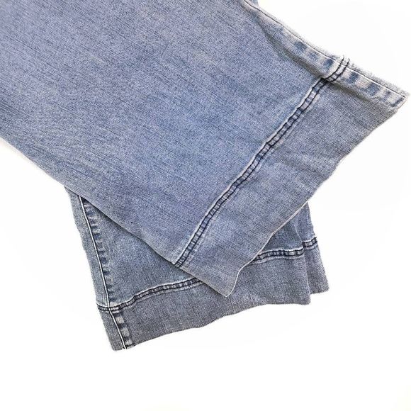 MICHAEL KORS Light Vintage Wash Super Flare Low Rise Lace Up Jeans Size: 2 - Picture 5 of 7